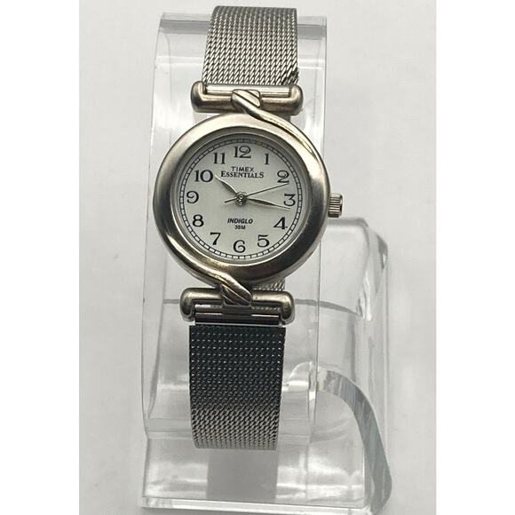 Women's Timex Essentials Ladies Indiglo Watch New Battery Adjustable SS Band WR - Picture 1 of 9